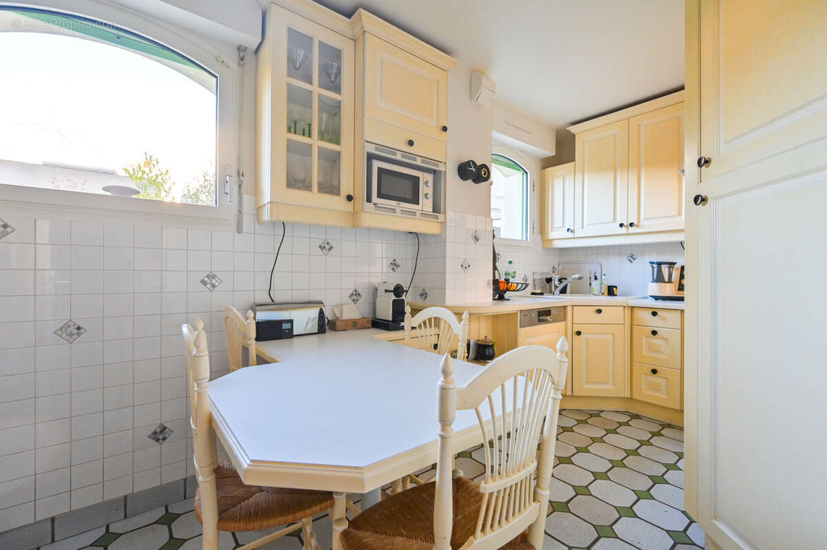 Appartement à SAINT-MAUR-DES-FOSSES