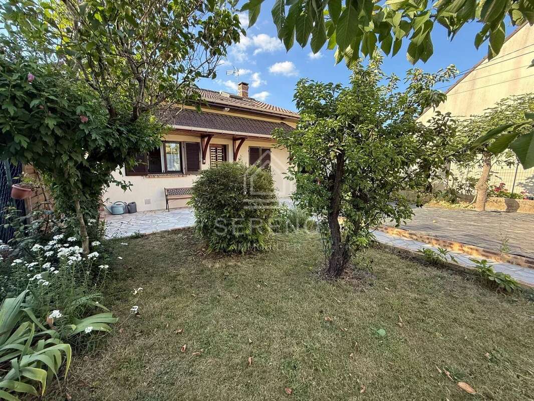 Maison à PONTAULT-COMBAULT