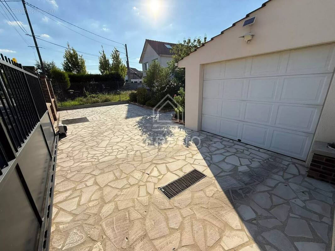 Maison à PONTAULT-COMBAULT