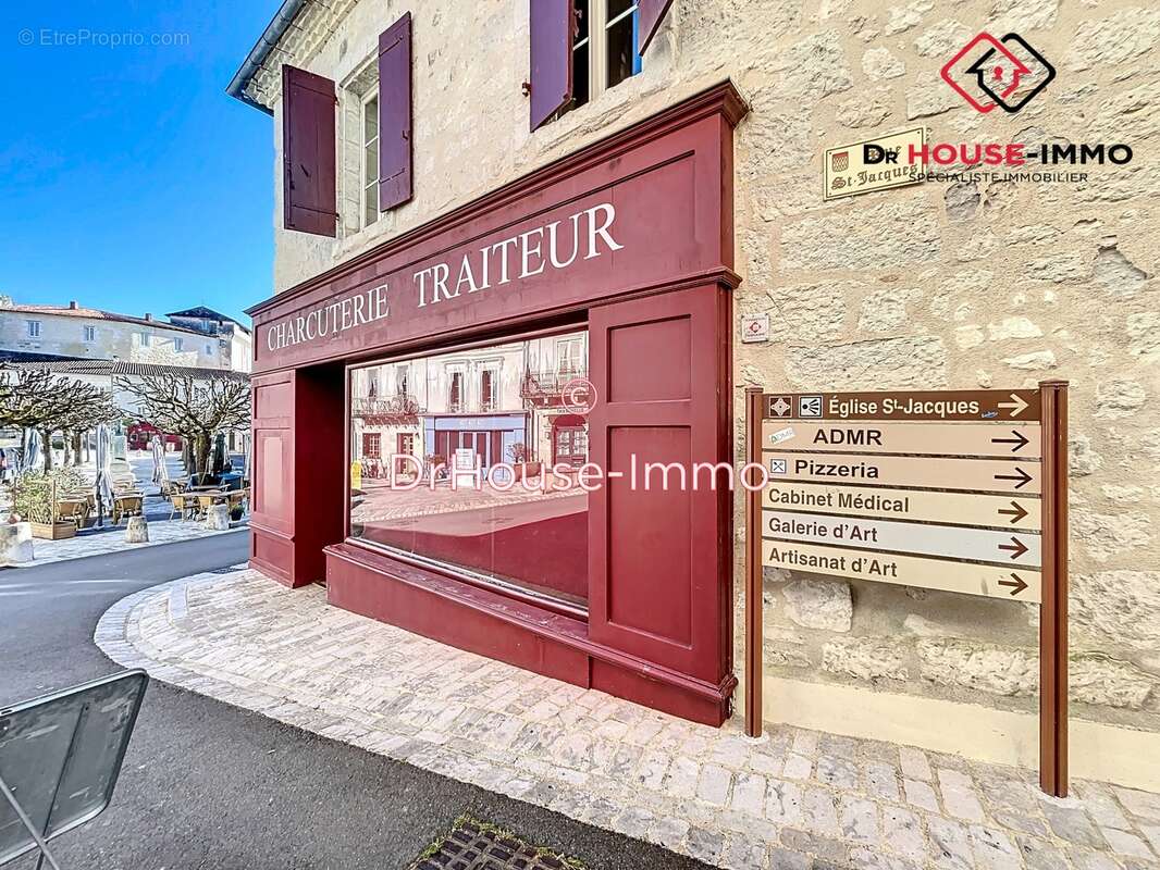 Maison à AUBETERRE-SUR-DRONNE