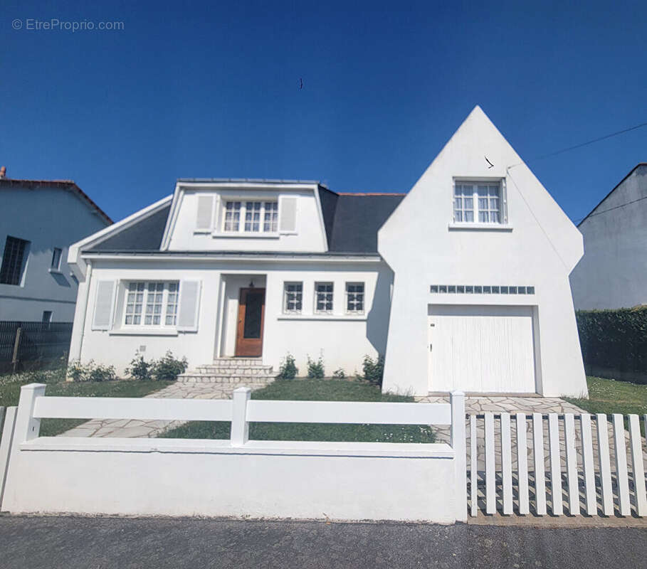 Maison à SAINT-SEBASTIEN-SUR-LOIRE