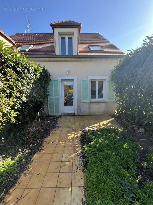 Appartement à GARANCIERES