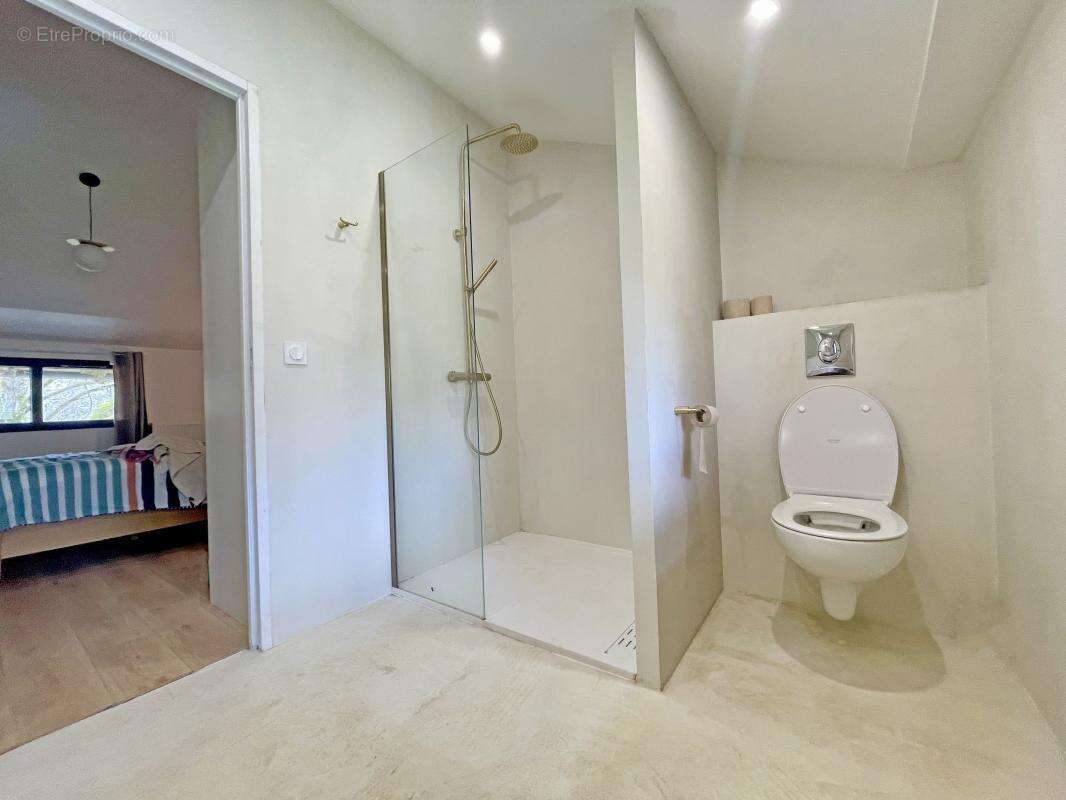 Maison à SAINT-AMAND-DE-VERGT