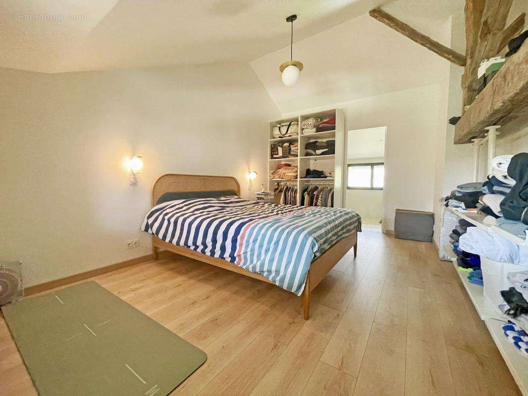 Maison à SAINT-AMAND-DE-VERGT