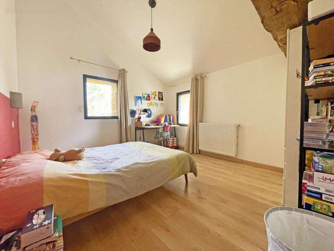 Maison à SAINT-AMAND-DE-VERGT