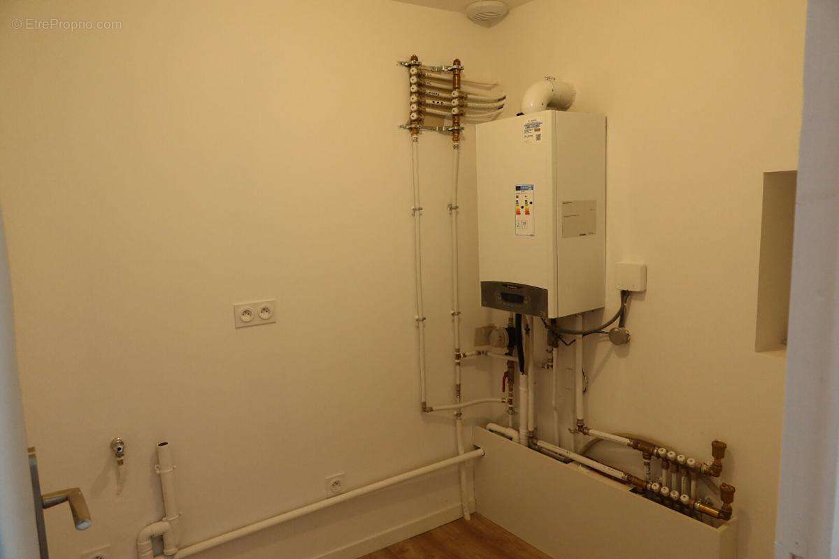 Maison à AVANNE-AVENEY