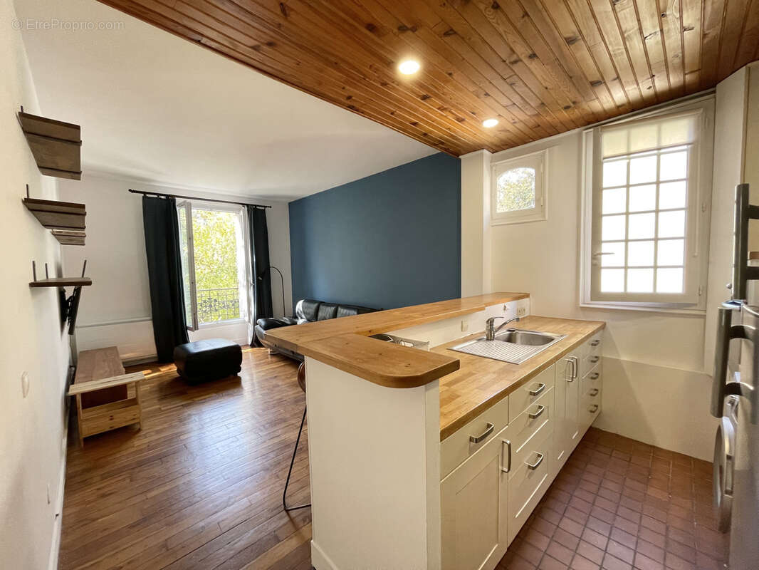 Appartement à NEUILLY-SUR-SEINE