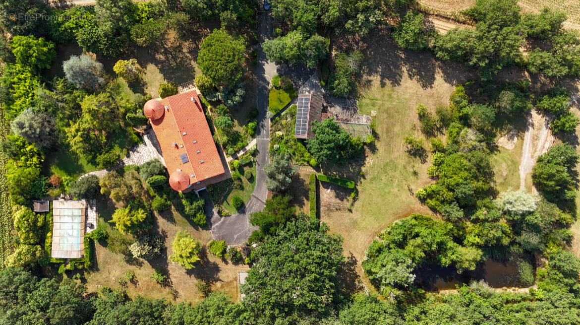 Maison à SAINT-SULPICE-SUR-LEZE