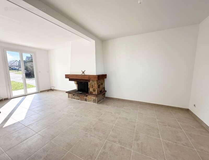 Maison à LA SAUSSAYE