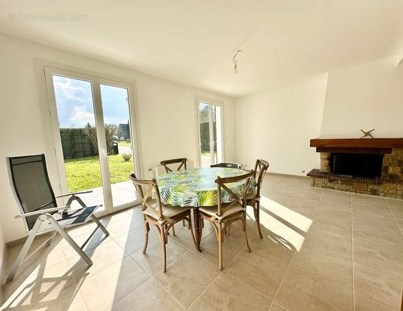 Maison à LA SAUSSAYE