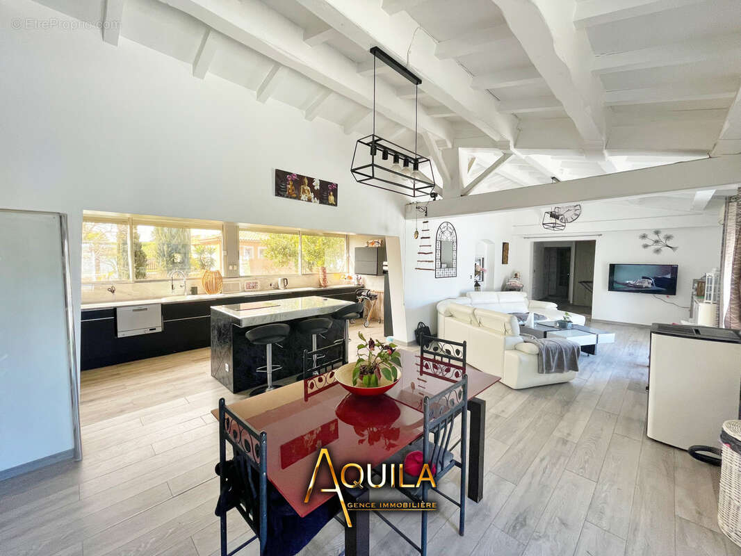 Maison à VILLENEUVE-LES-BEZIERS