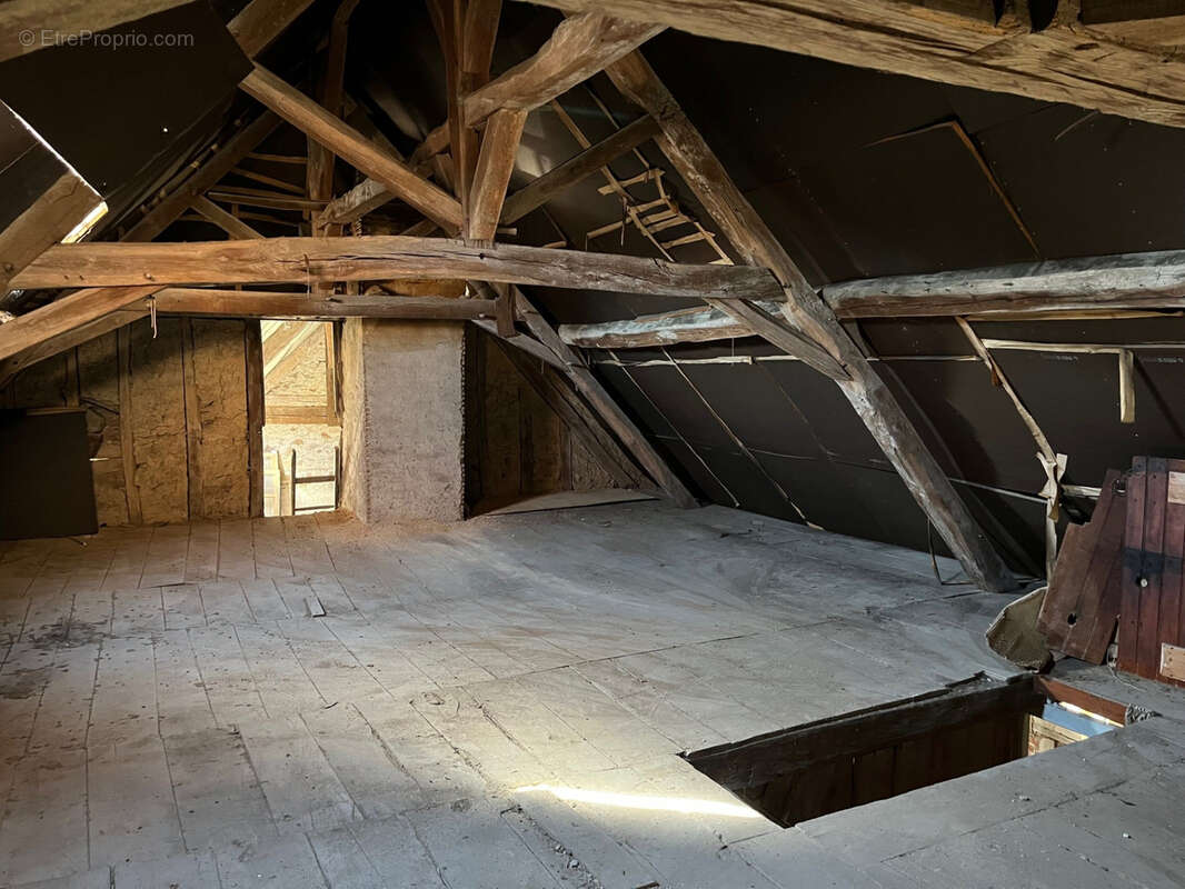 Maison à ARNAC-POMPADOUR