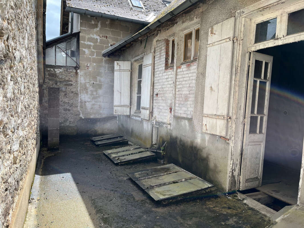 Maison à ARNAC-POMPADOUR