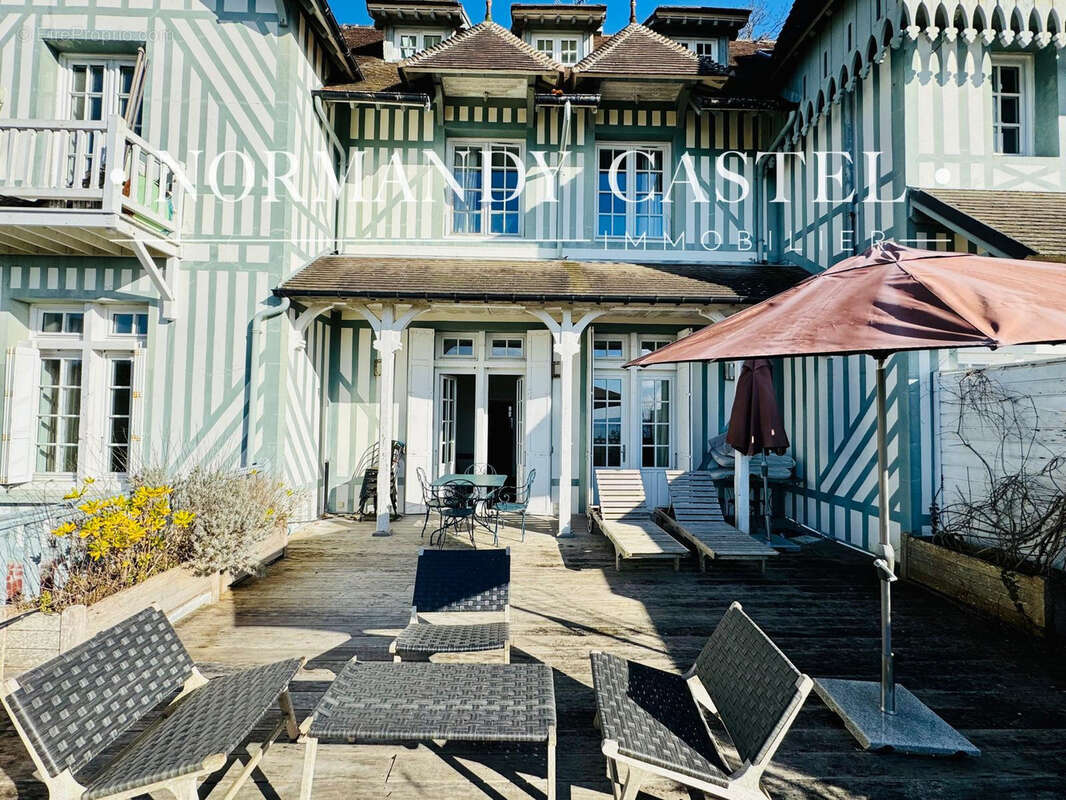 Appartement à TROUVILLE-SUR-MER
