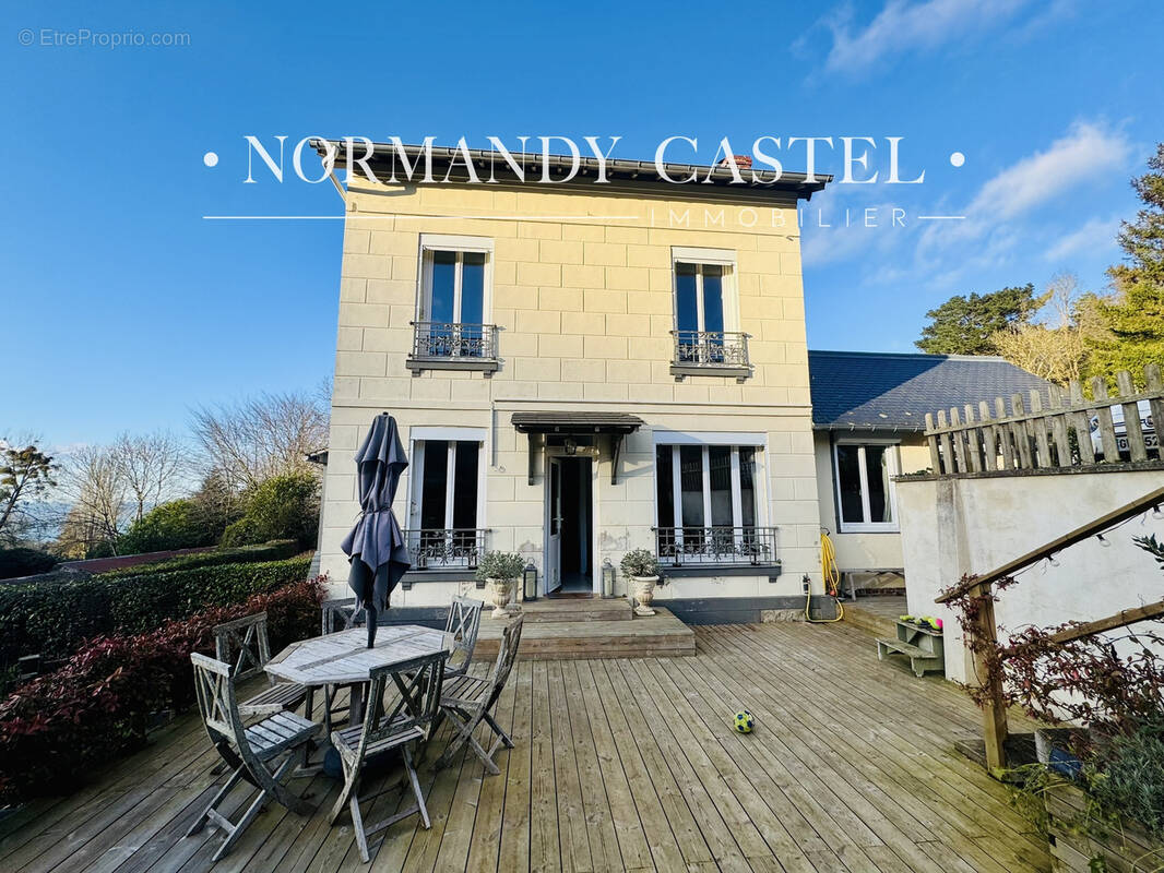 Maison à VILLERVILLE