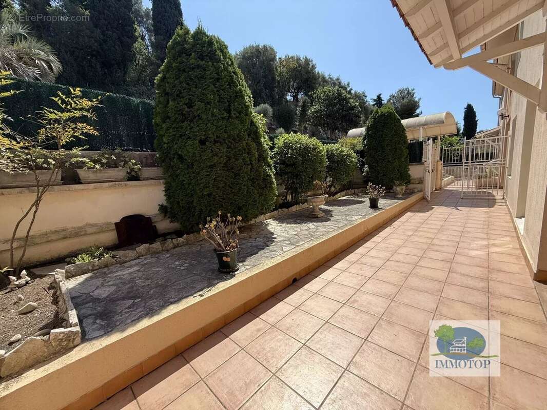 Appartement à MENTON