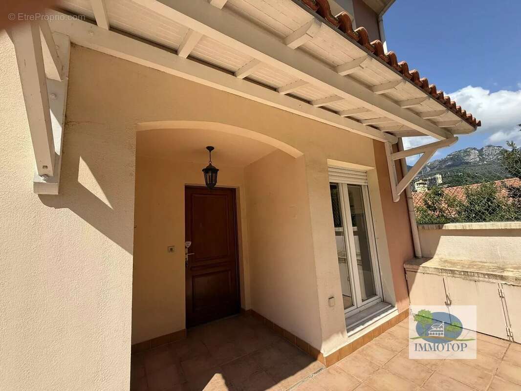 Appartement à MENTON