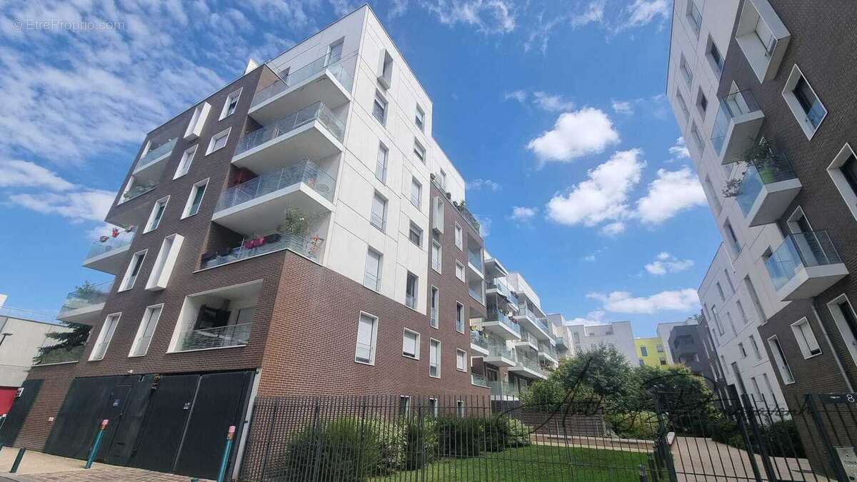Appartement à GENNEVILLIERS