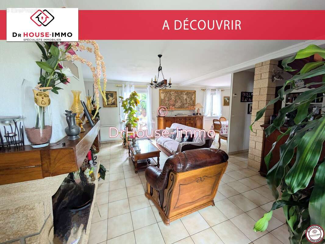 Maison à CHANTELOUP-LES-VIGNES