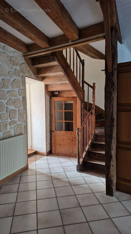 Maison à SAINT-JEAN-D&#039;ANGELY