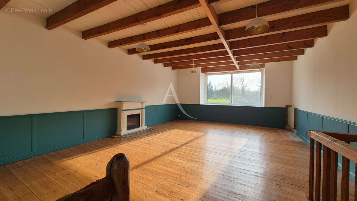 Maison à SAINT-JEAN-D&#039;ANGELY