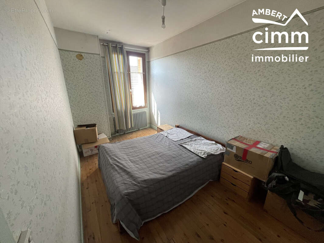 Maison à SAINT-BONNET-LE-CHASTEL