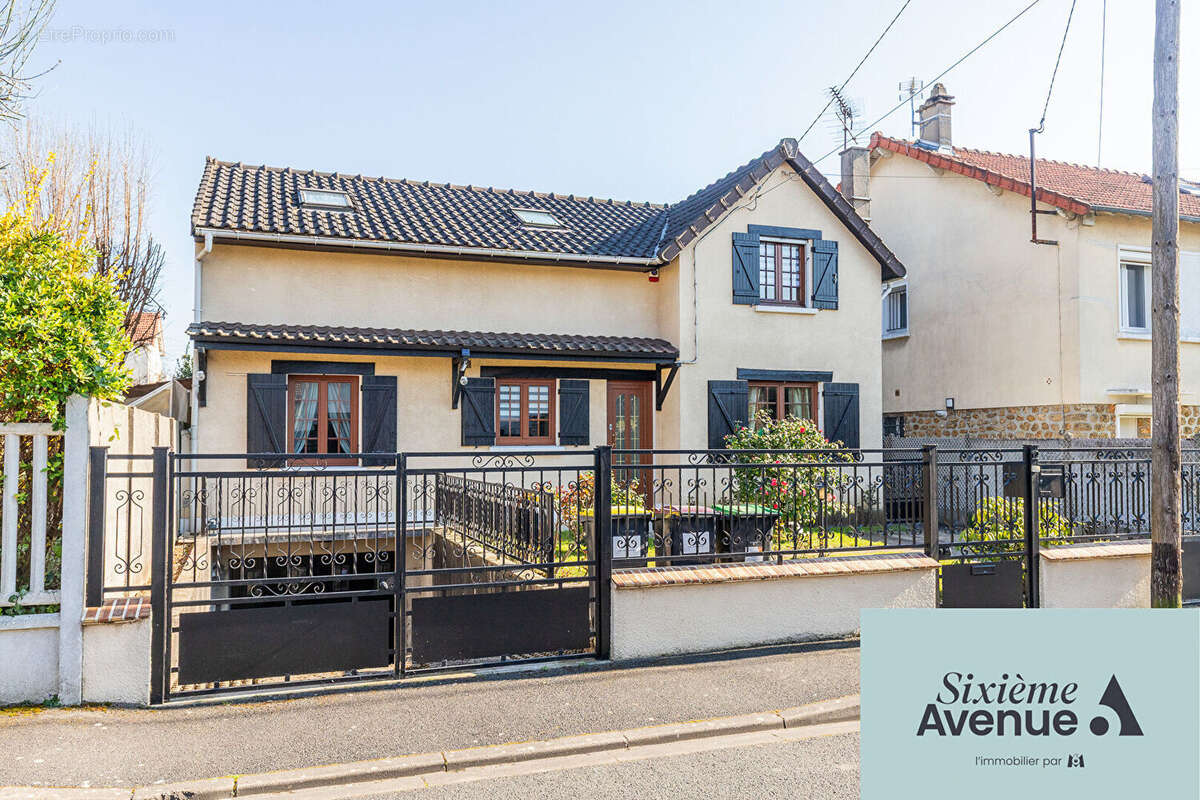 Maison à SAVIGNY-SUR-ORGE