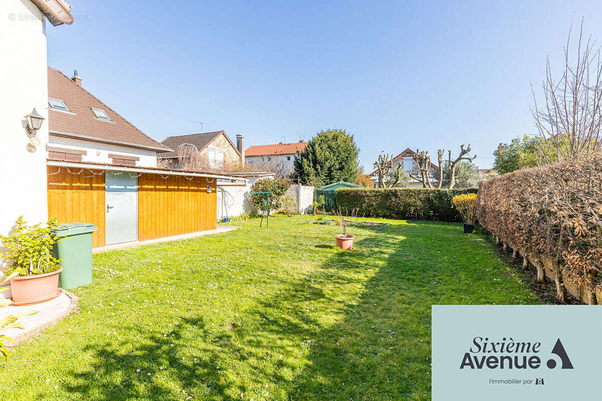 Maison à SAVIGNY-SUR-ORGE