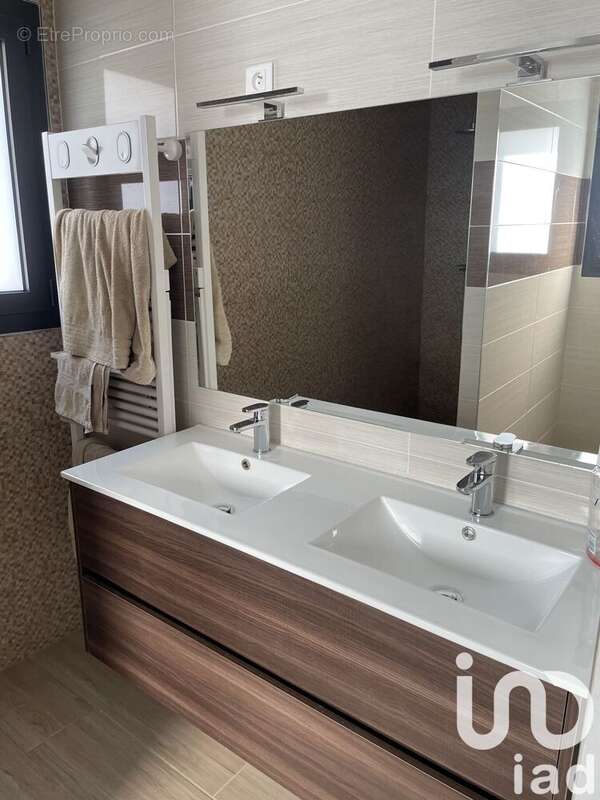 Photo 8 - Maison à LIVRON-SUR-DROME