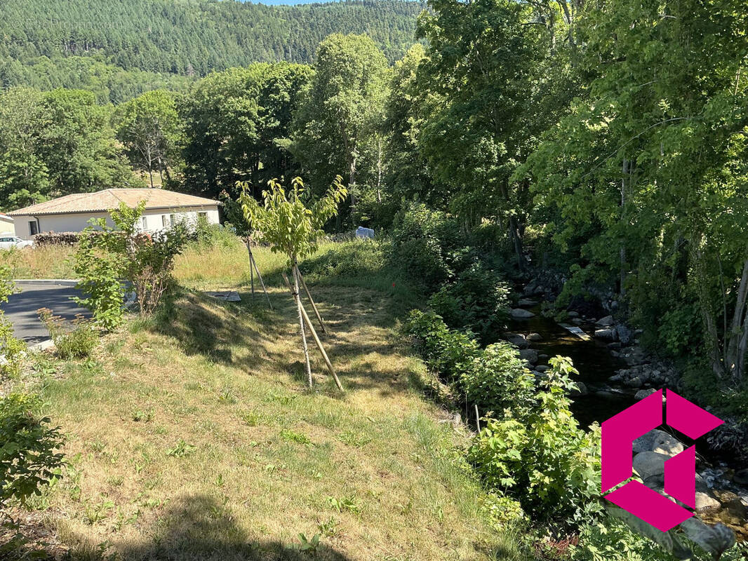 Terrain à BOURG-ARGENTAL