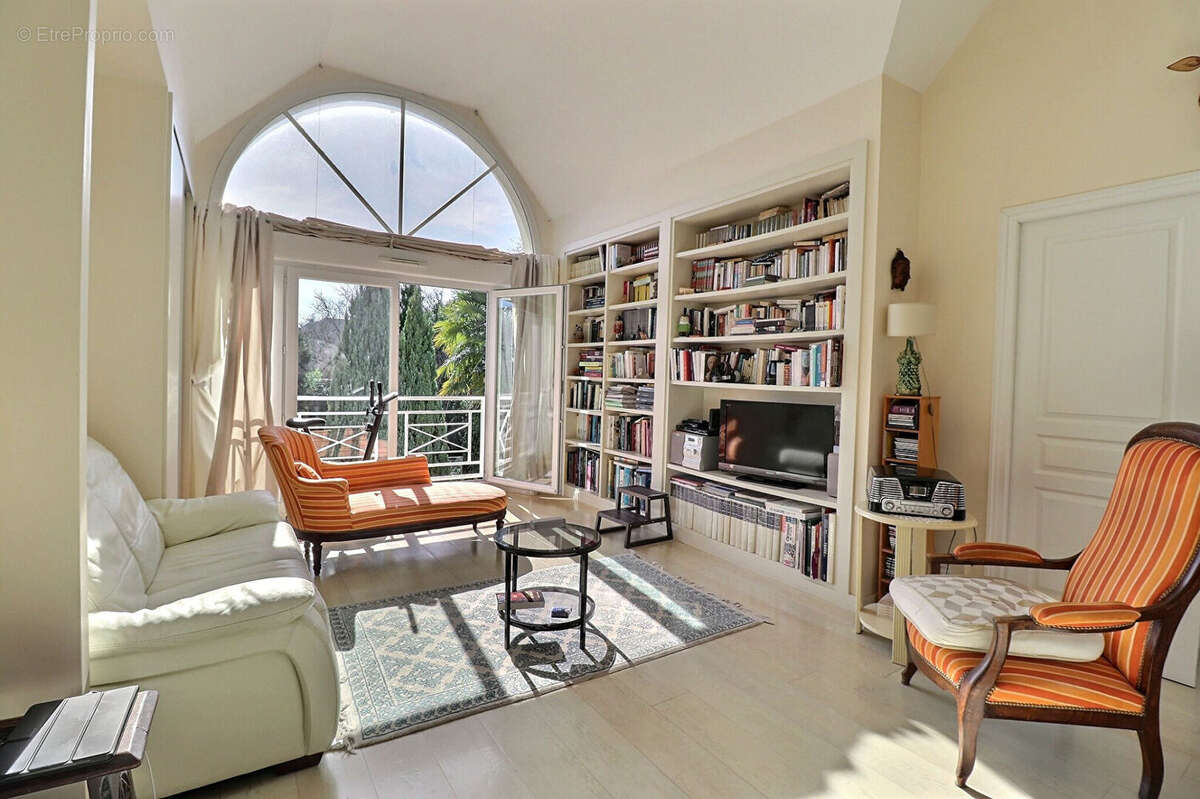 Maison à MAREIL-MARLY