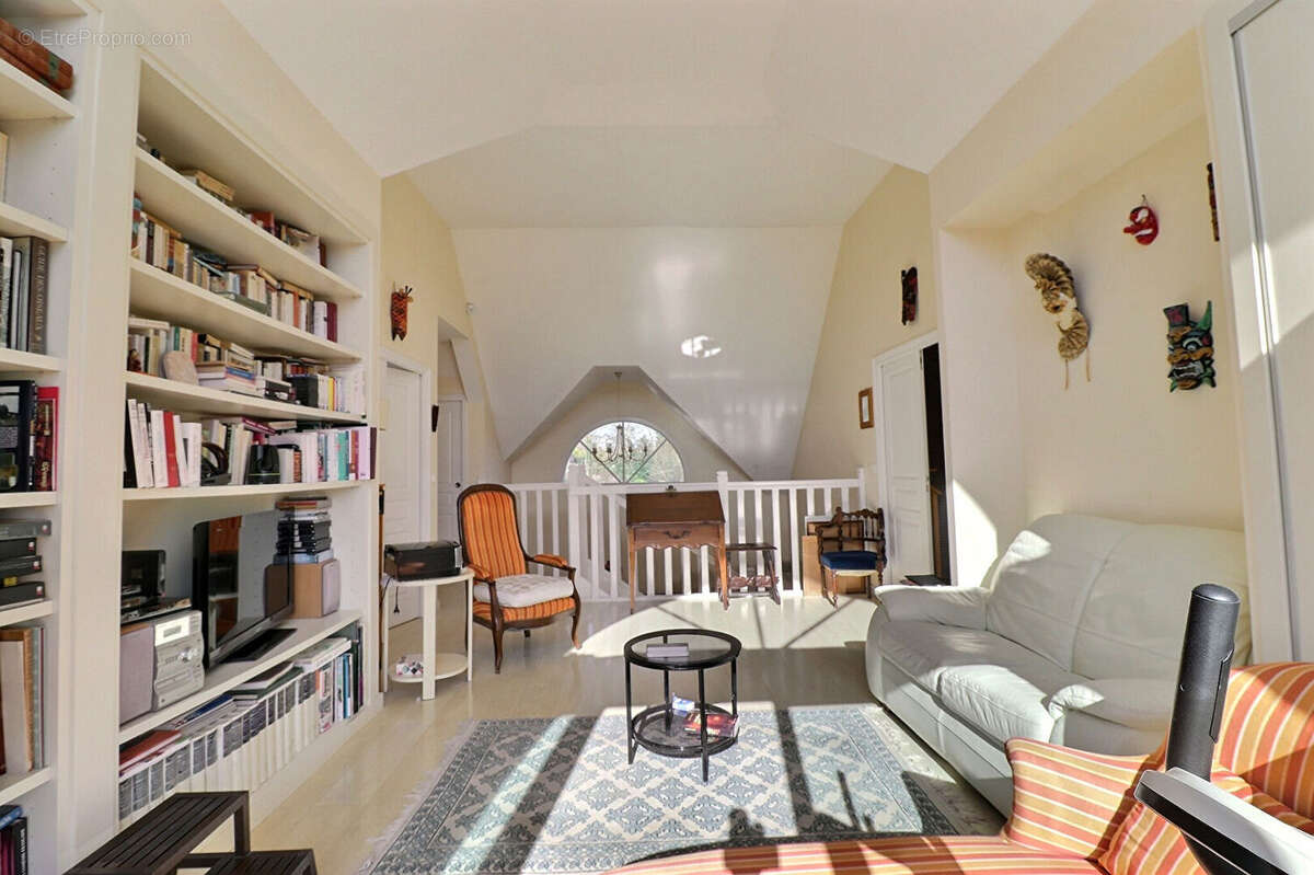 Maison à MAREIL-MARLY