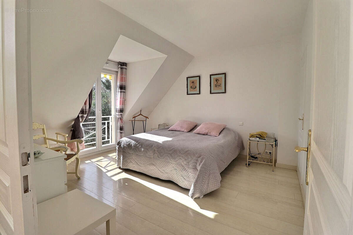 Maison à MAREIL-MARLY