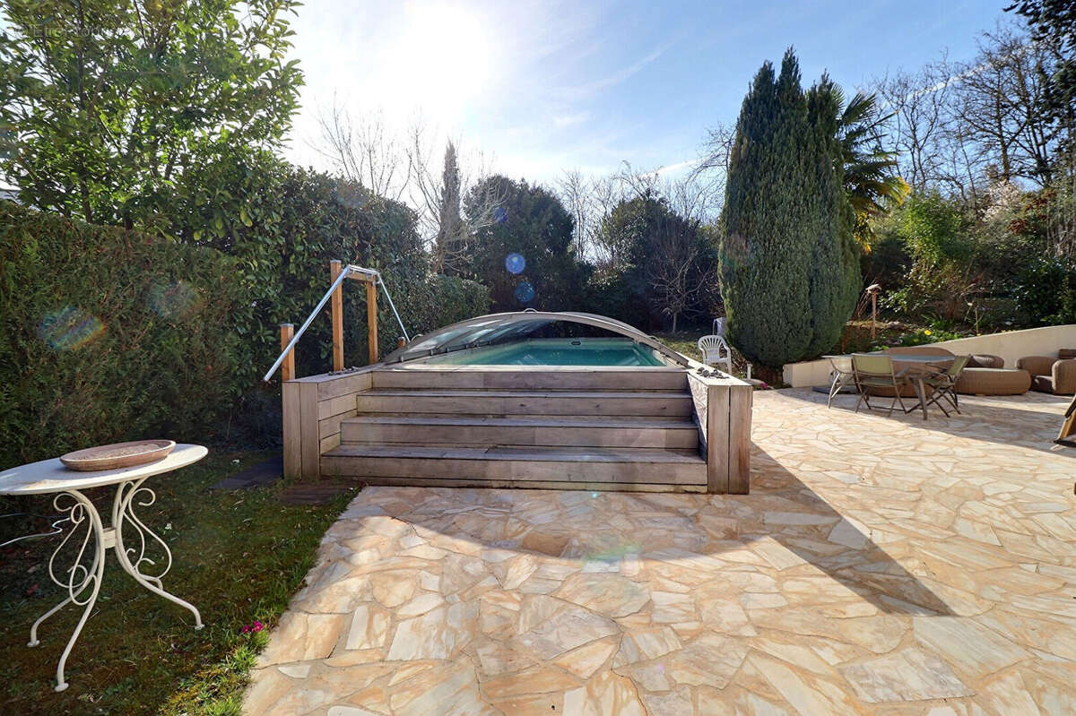 Maison à MAREIL-MARLY