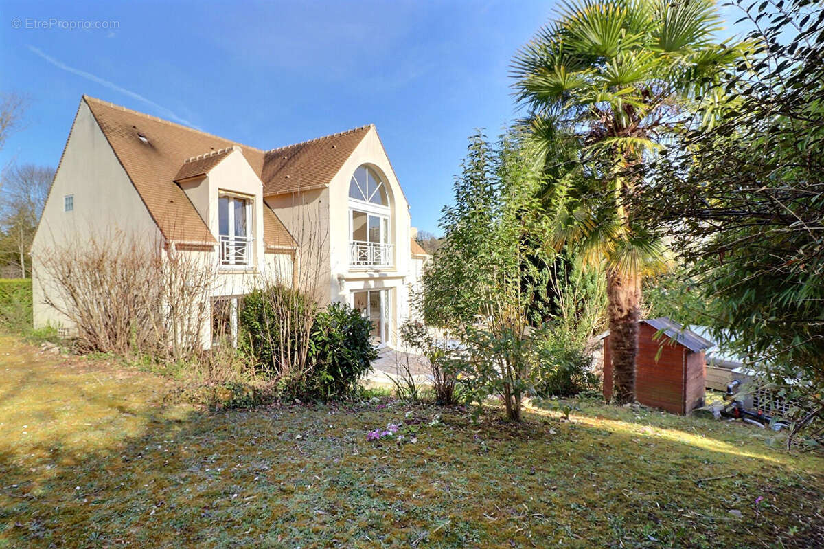 Maison à MAREIL-MARLY