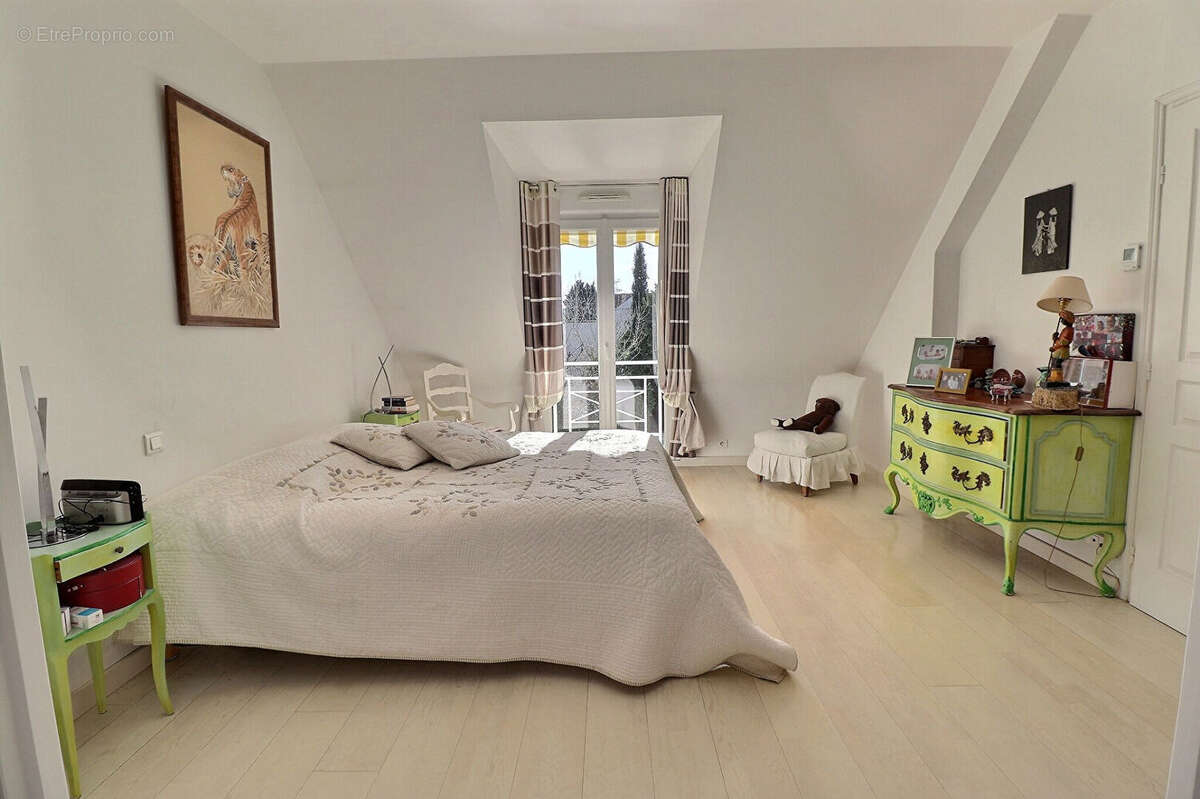 Maison à MAREIL-MARLY