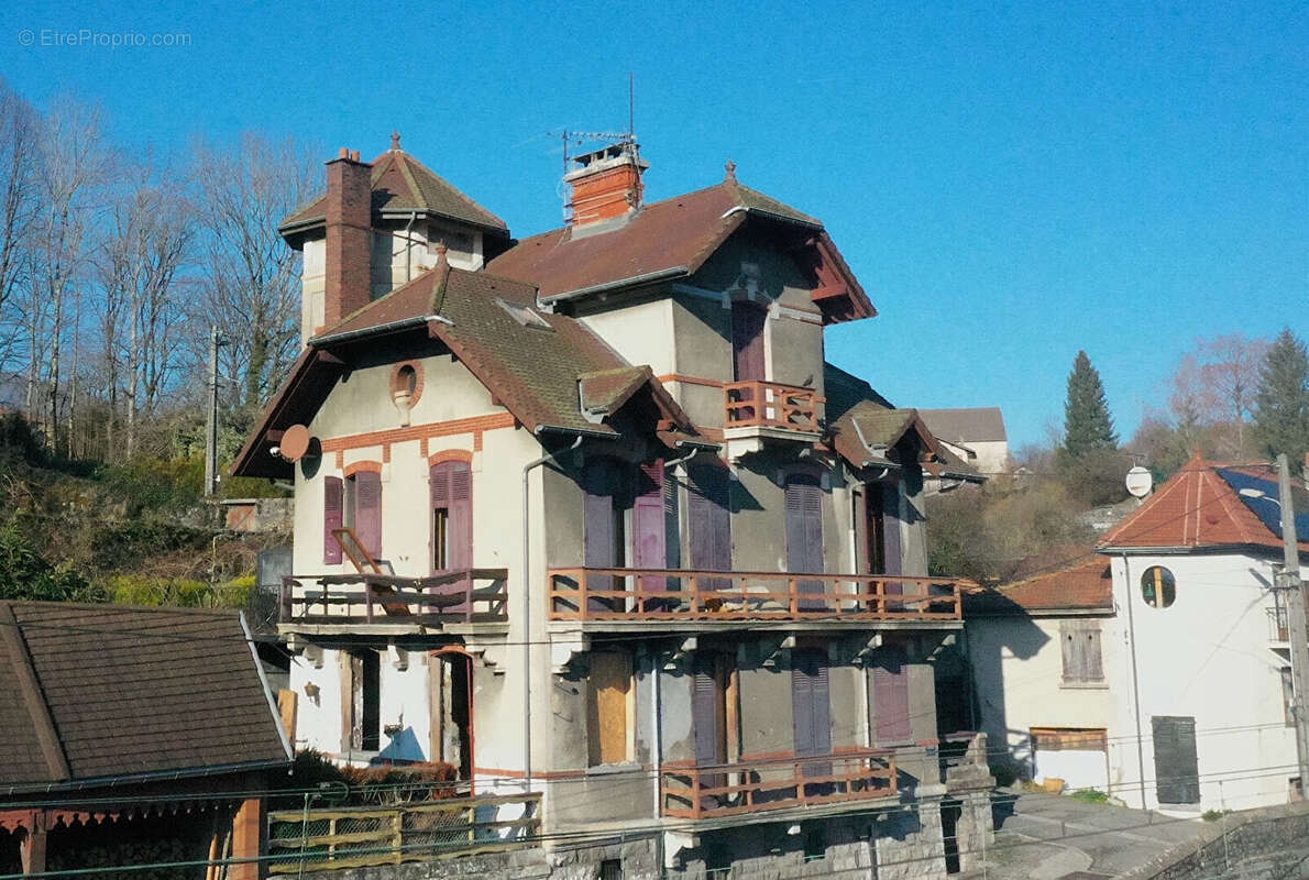 Maison à SEYSSEL