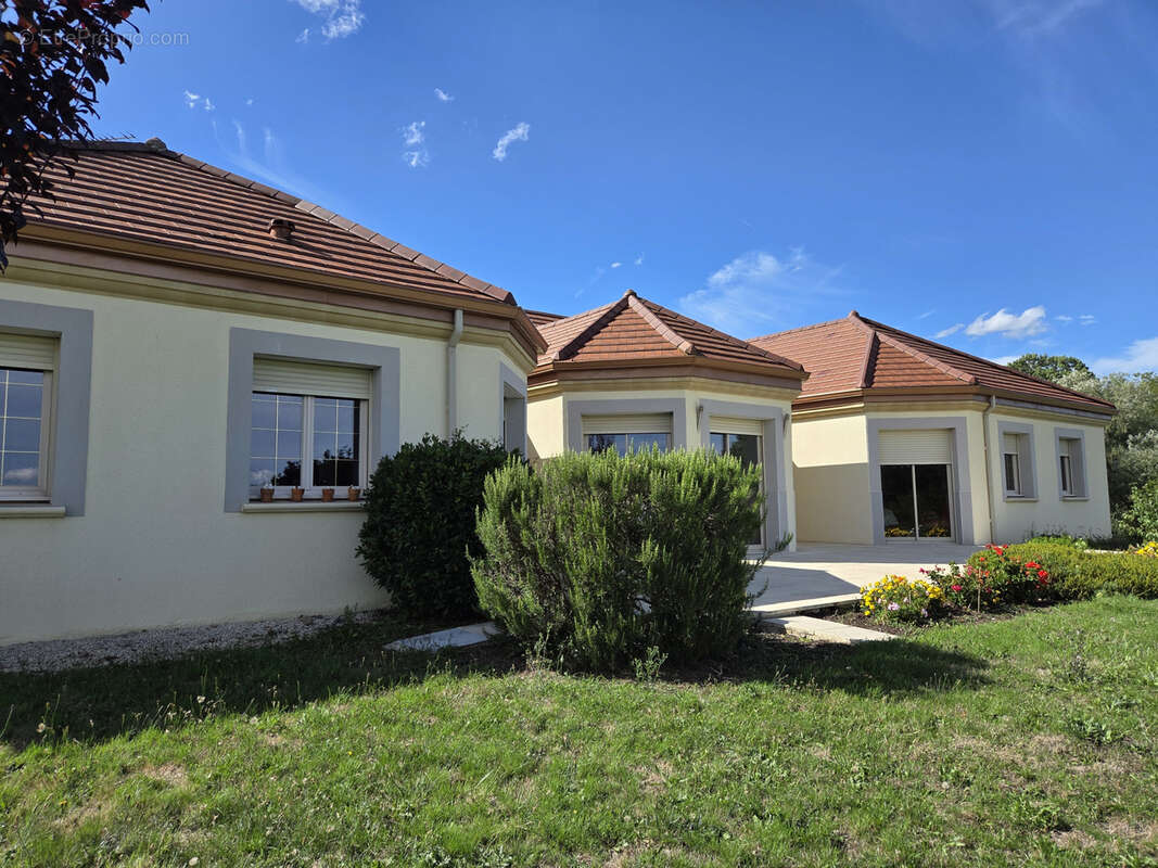 Maison à BELLERIVE-SUR-ALLIER