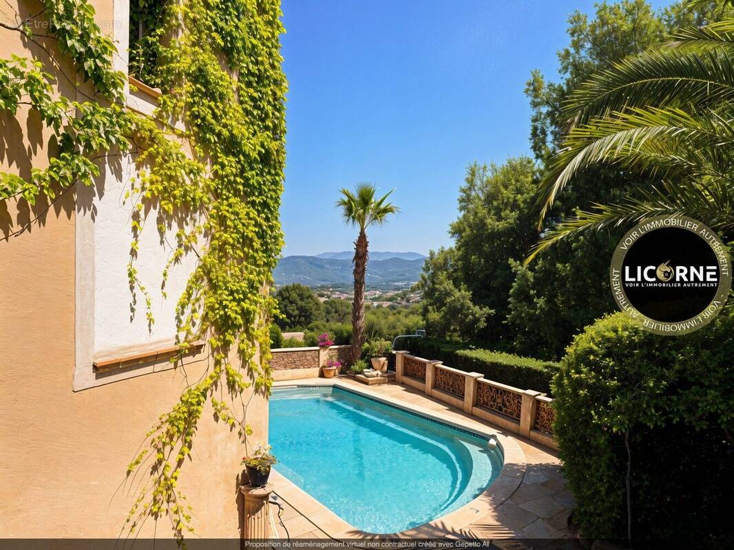 Maison à SAINT-CYR-SUR-MER