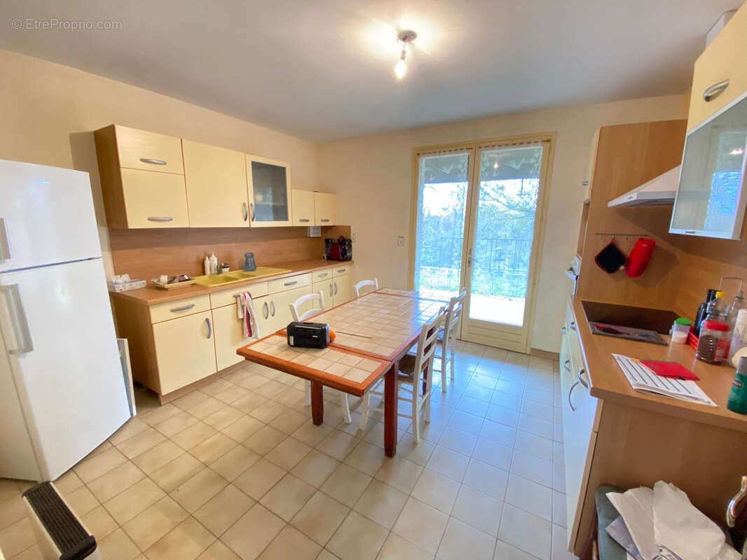 Maison à VILLENEUVE-LES-MONTREAL