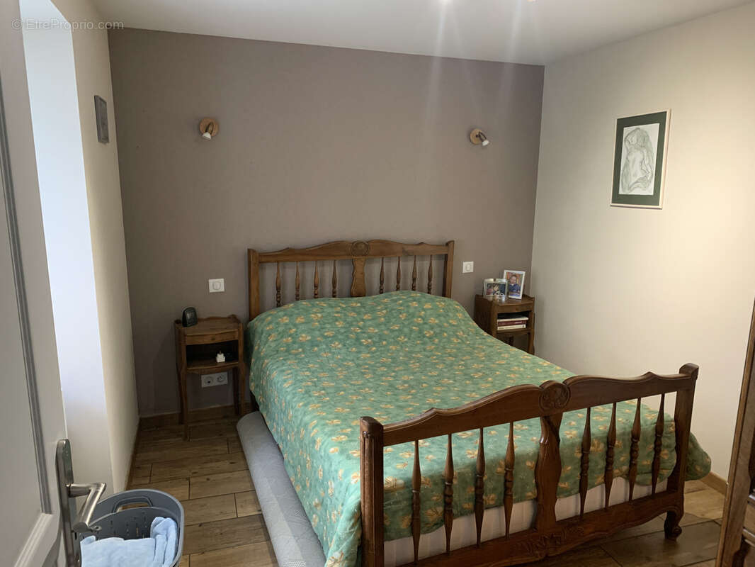 Maison à SAINT-CERNIN-DE-LARCHE