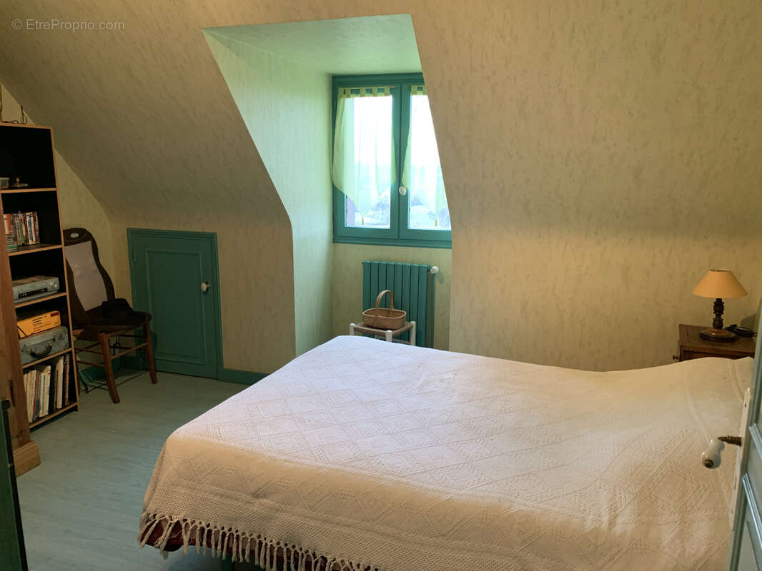 Maison à SAINT-CERNIN-DE-LARCHE