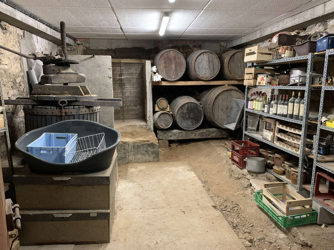 Maison à SAINT-CERNIN-DE-LARCHE