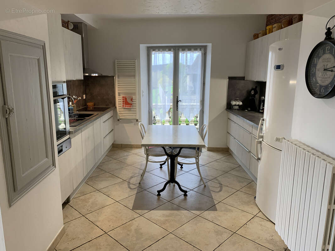 Maison à SAINT-CERNIN-DE-LARCHE