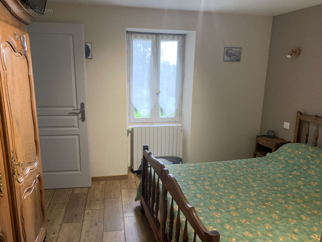 Maison à SAINT-CERNIN-DE-LARCHE