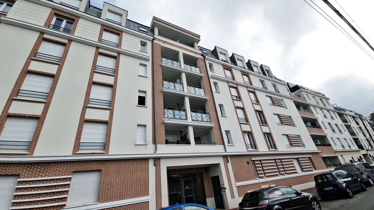 Appartement à TREMBLAY-EN-FRANCE