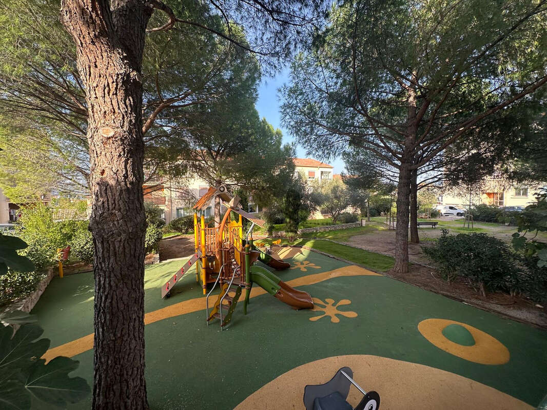 Appartement à PUGET-SUR-ARGENS