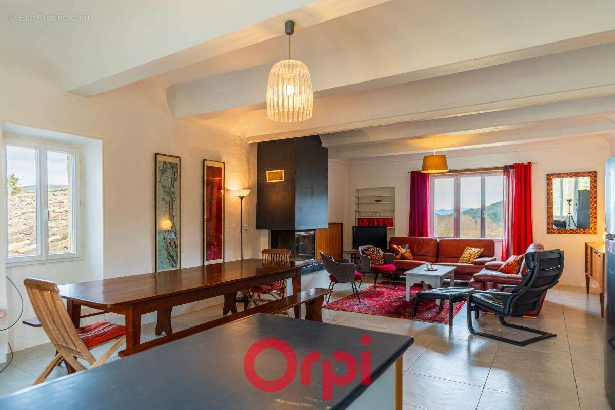 Maison à VALVIGNERES