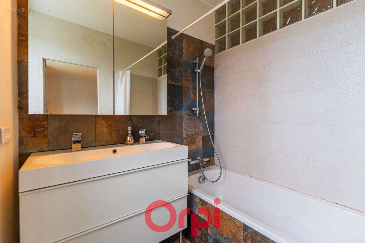 Maison à VALVIGNERES