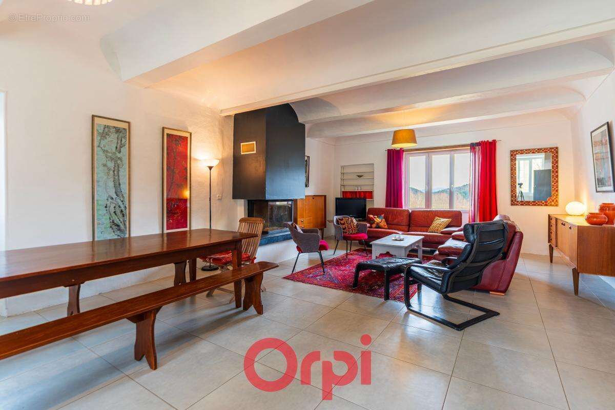 Maison à VALVIGNERES